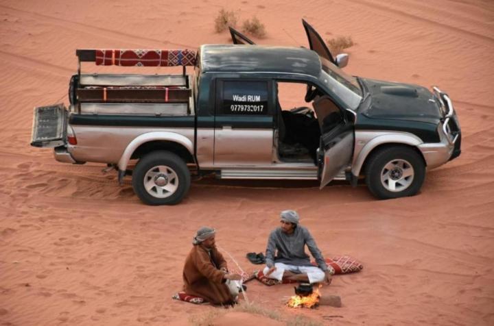 Sami Al Muzna Rum Camp วาดิรัม ภายนอก รูปภาพ