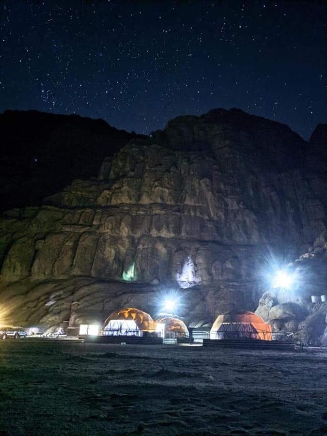 Sami Al Muzna Rum Camp วาดิรัม ภายนอก รูปภาพ