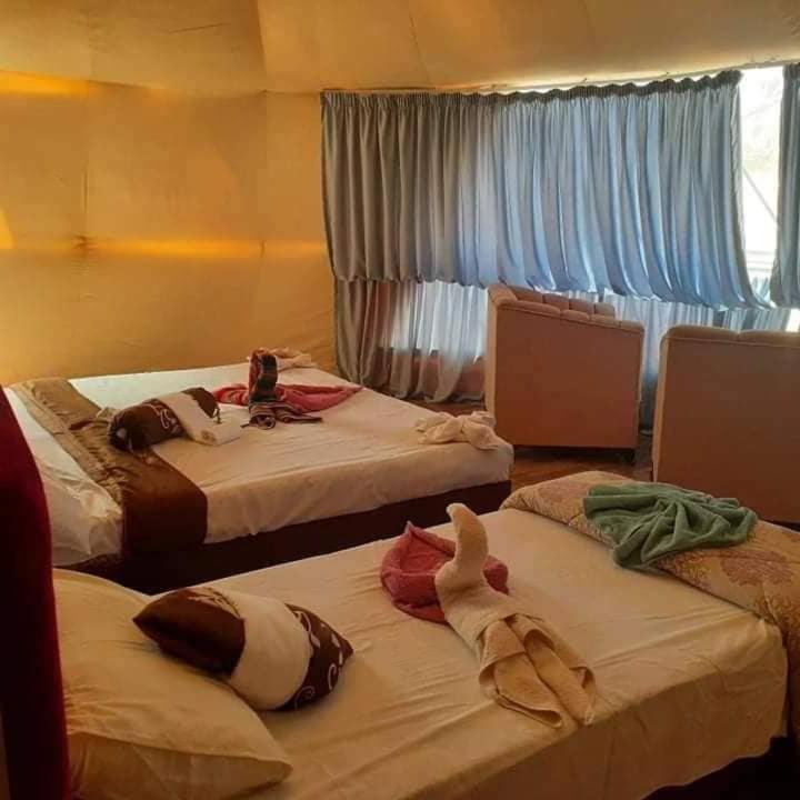 Sami Al Muzna Rum Camp วาดิรัม ภายนอก รูปภาพ